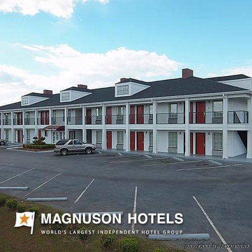 Western Motel Fitzgerald Exterior foto